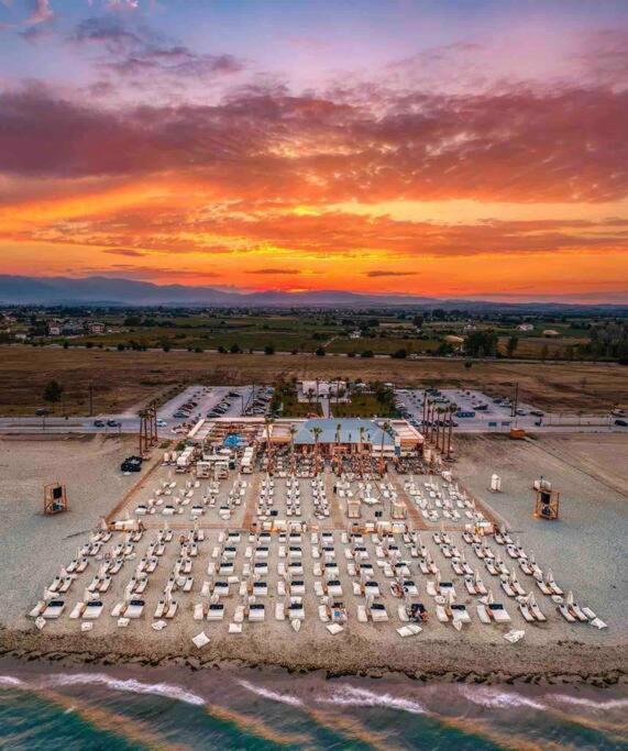 Eden Suite Paralia Exteriér fotografie